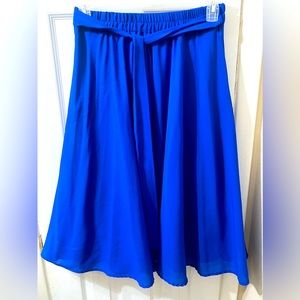 Blue midi skirt flint & moss size M